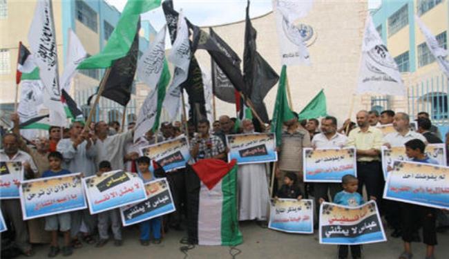 غزة تندد بتنازلات عباس عن حق العودة وتعهده بمحاربة المقاومة