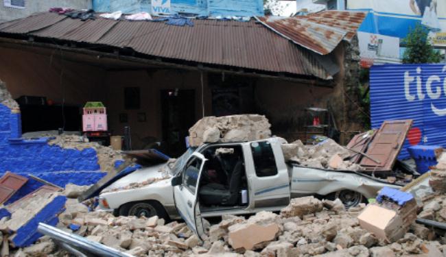 قتلى في زلزال بقوة 7.4 ضرب غواتيمالا 