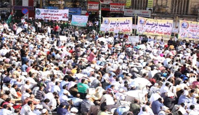 الاف المصريين يتظاهرون بالتحرير بمليونية تطبيق الشريعة