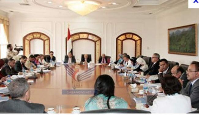 اعلامي يمني: التدخلات الاجنبية تحول دون انعقاد مؤتمر الحوار