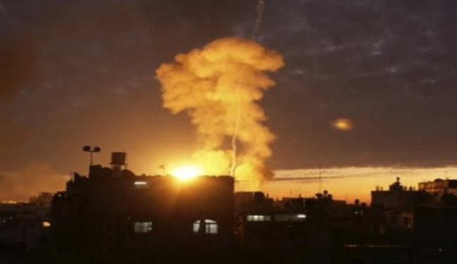 الاحتلال الاسرائيلي يواصل عدوانه على قطاع غزة موقعا شهداء وجرحى