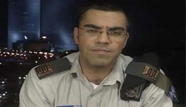 نشطاء يلاحقون 