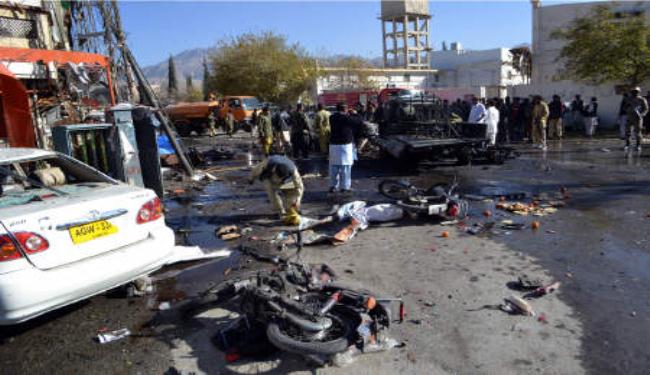 عشرات الشهداء والجرحى باعتداءات على مراسم عاشوراء بباكستان