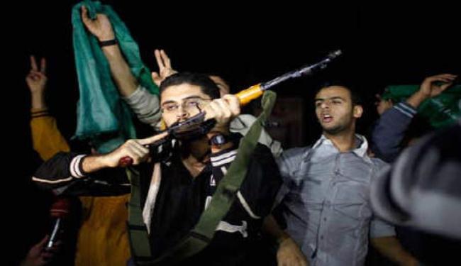 الفلسطينيون يحتفلون بالنصر والمقاومة تحذر كيان الاحتلال