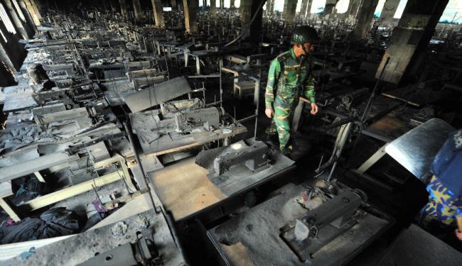 حريق في مصنع ملابس يقتل 120 شخصا في بنغلادش