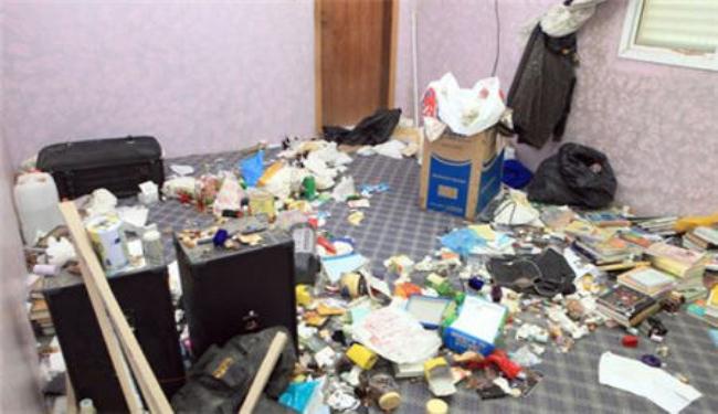 اهالي مهزة يتعرضون للاهانات والسب خلال المداهمات