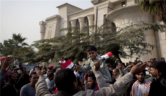 مرسی کاخ ریاست جمهوری را ترک کرد