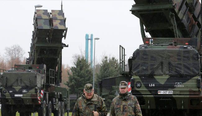 نظامیان و موشک های پاتریوت آلمان در راه ترکیه