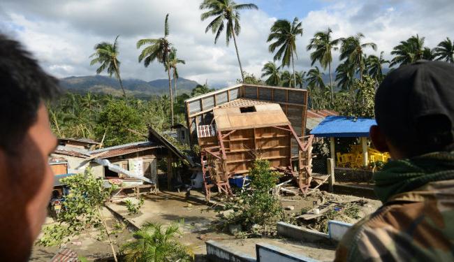 اعصار فيليبين يوقع 475 قتيلا يشرد 200 الف شخص