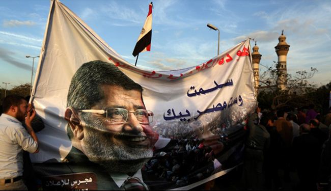 مشاور العربیه به انتشار اکاذیب علیه مرسی متهم شد