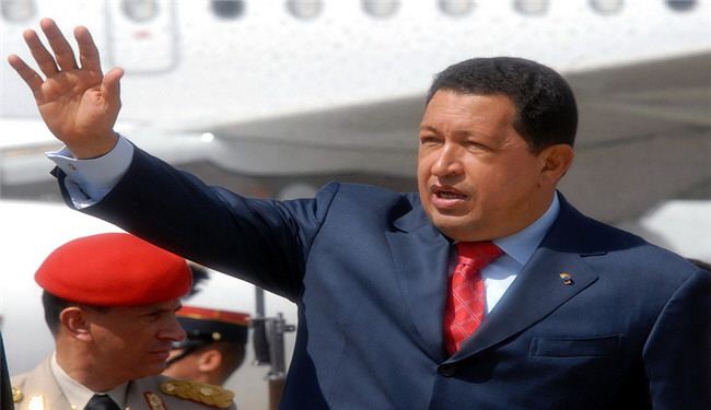 تشافيز يستأنف ممارسة مهامه الرئاسية من كوبا