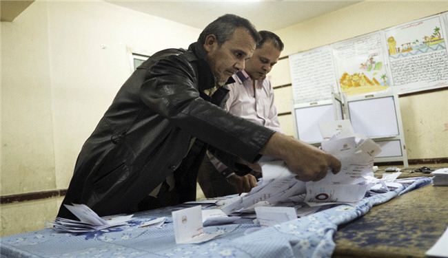 وزارة العدل المصرية تحقق بانتهاكات الاستفتاء