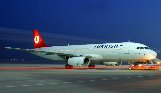 خروج هواپیمای ترکیه از باند فرودگاه پاریس