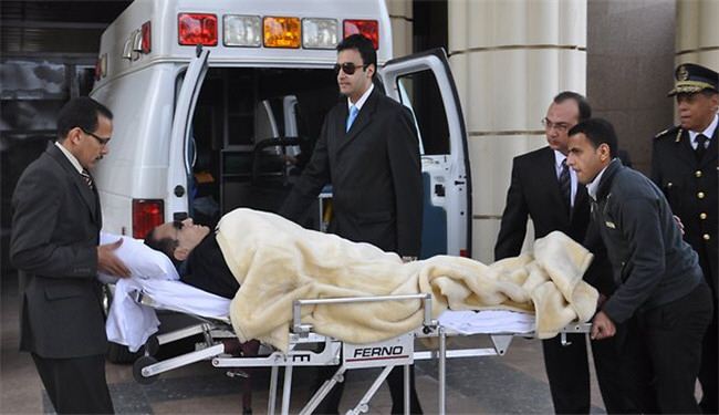 مبارک به بیمارستان نظامی منتقل شد