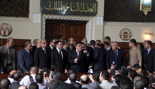 مصر: التحقيق مع قيادات المعارضة يؤجج الأزمة