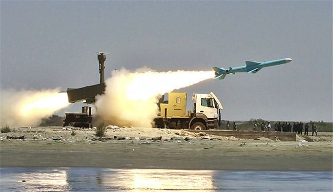 ايران تطلق صاروخ من طراز 