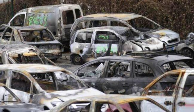 احراق 1193 سيارة في فرنسا ليلة رأس السنة الجديدة