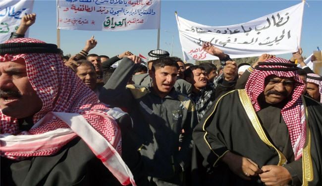 قادة التظاهرات شركاء بحكومة بغداد ويعملون ضدها
