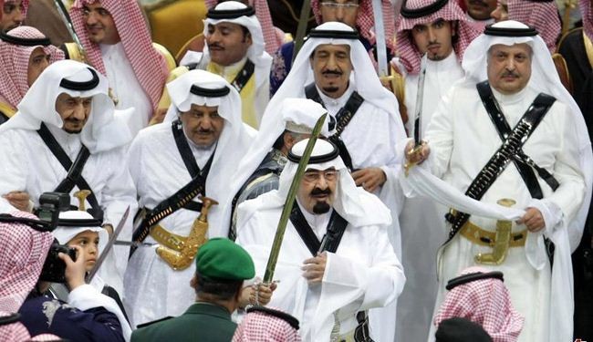 درآمدهای نفتی به جیب آل سعود ؛ مردم آب خوردن ندارند