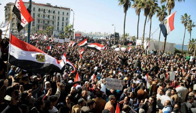 6 ابريل: لن نحتفل بذكرى الثورة ونؤكد على استمرارها