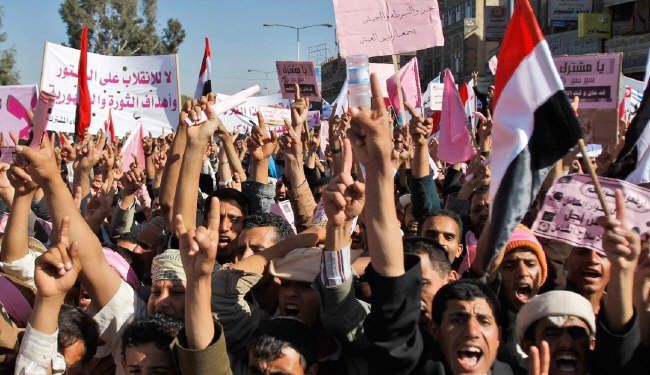 ناشط يمني : الشباب اليمني سيستعيد زمام المبادرة