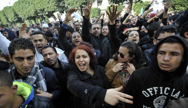 تشييع حاشد للتونسي بلعيد وسط اضراب عام