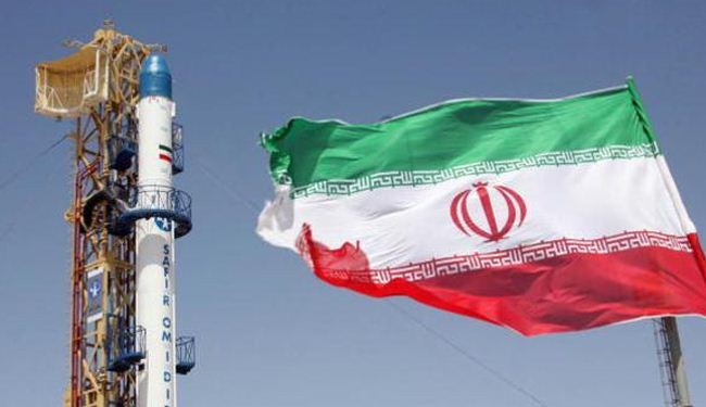 صاروخ ايراني يحمل قمرا صناعيا لمدار 1000 كلم