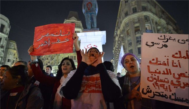 پاسخ زنان مصری به گستاخی شیخ سلفی
