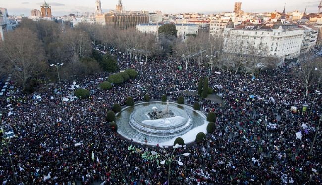 احتجاج آلاف الاسبان على السياسة الاقتصادية