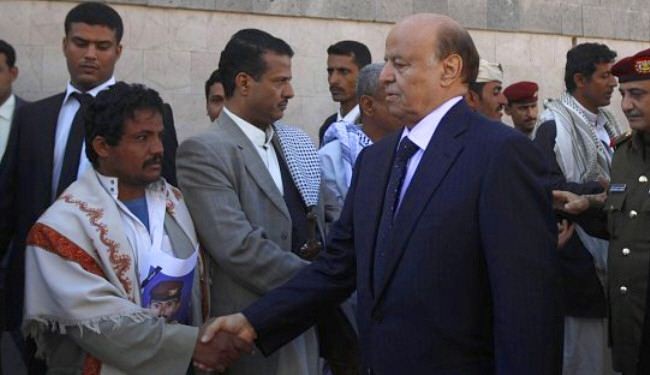الرئيس اليمني يصل الجنوب وسط دعوات لعصيان مدني