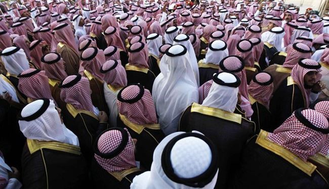 رقص مبلغان سعودی با وجود تحریم دست زدن