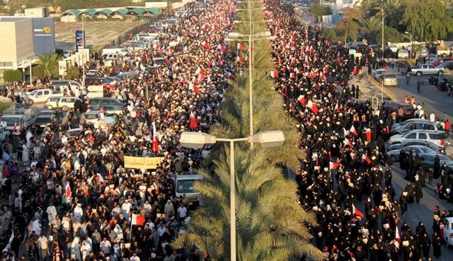 البحرين: الحل الامني وسلمية الحراك