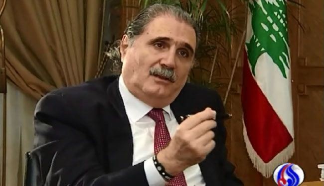 وزير العمل اللبناني يحذر من فتنة طائفية لضرب المقاومة