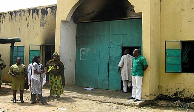 مسلحون يهاجمون سجنا وفرار نزلائه في نيجيريا