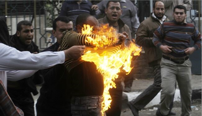 انتشار الشرطة المصرية أمام مقر الإخوان المسلمين