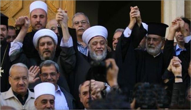 تصاویر زنجیره انسانی لبنانی‌ها درمحکومیت فتنه مذهبی
