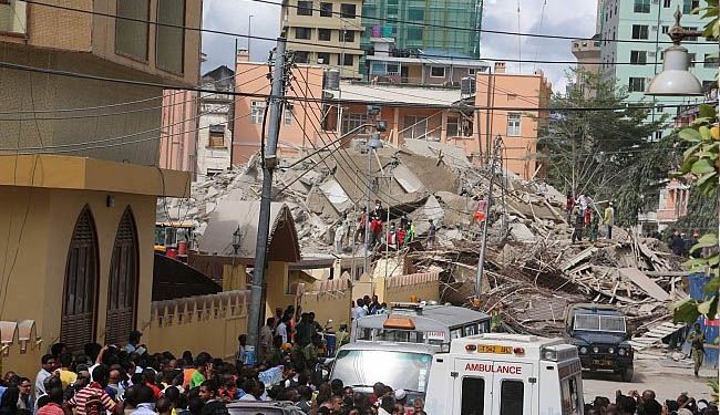 مقتل 15 شخصا في انهيار عقار في تنزانيا