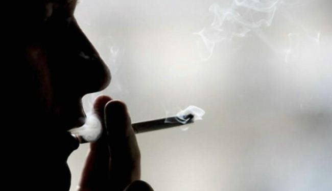 ثلث المدخنين في بريطانيا يعانون من اضطراب عقلي