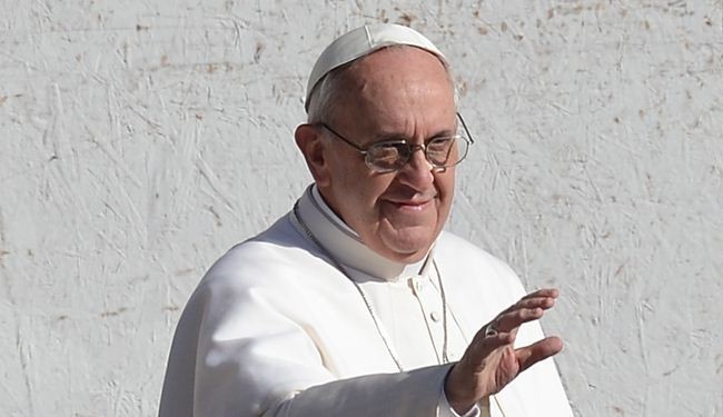 البابا يشيد بشراكة المسيحيين والمسلمين في لبنان