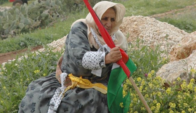 فلسطينيون يتمسكون بحقوقهم في ذكرى يوم الأرض