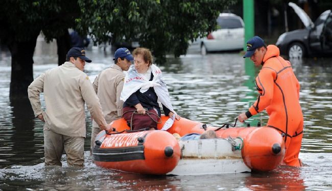 43 قتيلا على الاقل في فيضانات في الارجنتين