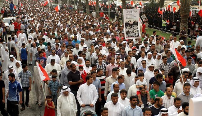 تظاهرة جماهيرية بذكرى هدم المساجد في البحرين