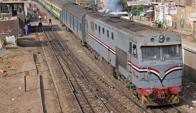 اضراب سائقي القطارات يشل النقل الحديدي بمصر