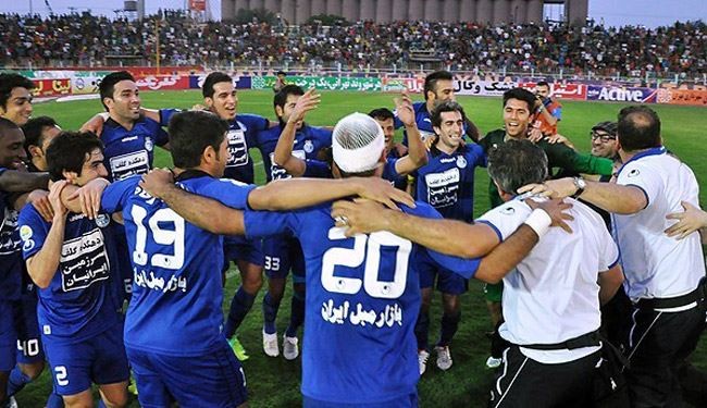 استقلال يحرز لقب الدوري الايراني بالفوز على فولاذ