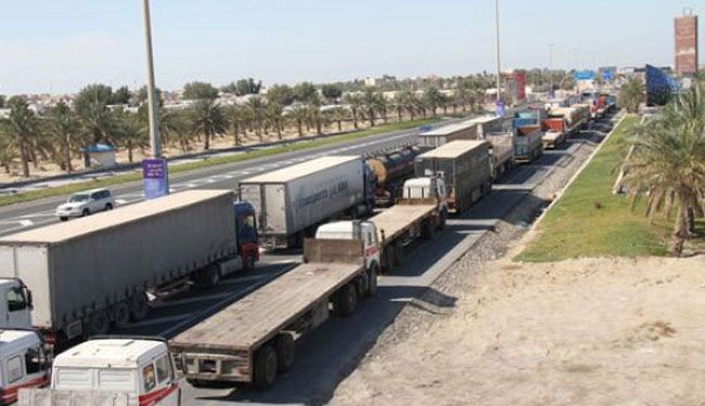 البحرين.. عودة تكدس الشاحنات على جسر الملك فهد