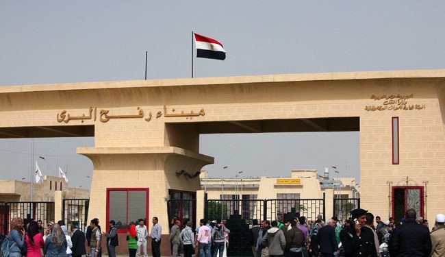 ارتش مصر گذرگاه رفح را مسدود کرد