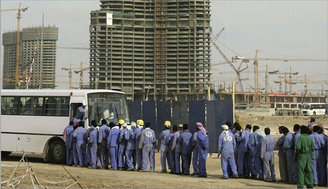 هيومن رايتس تحض ابو ظبي على عدم ترحيل عمال مضربين