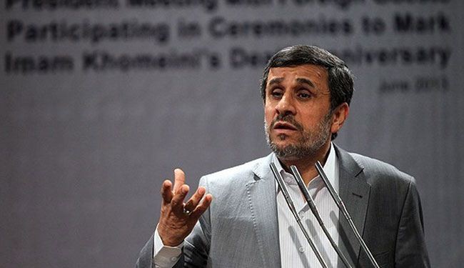 احمدي نجاد: الامام الخميني(رض)، هدیة الهیة للبشریة