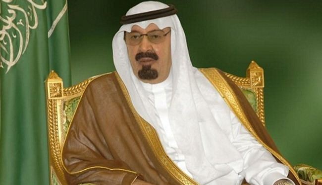 الملك عبد الله يقطع اجازته ويعود الى السعودية