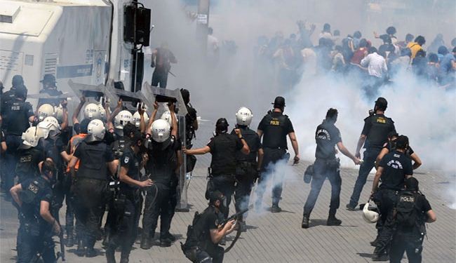 كبرى النقابات التركية تعلن إضراباً عاماً في كل البلاد